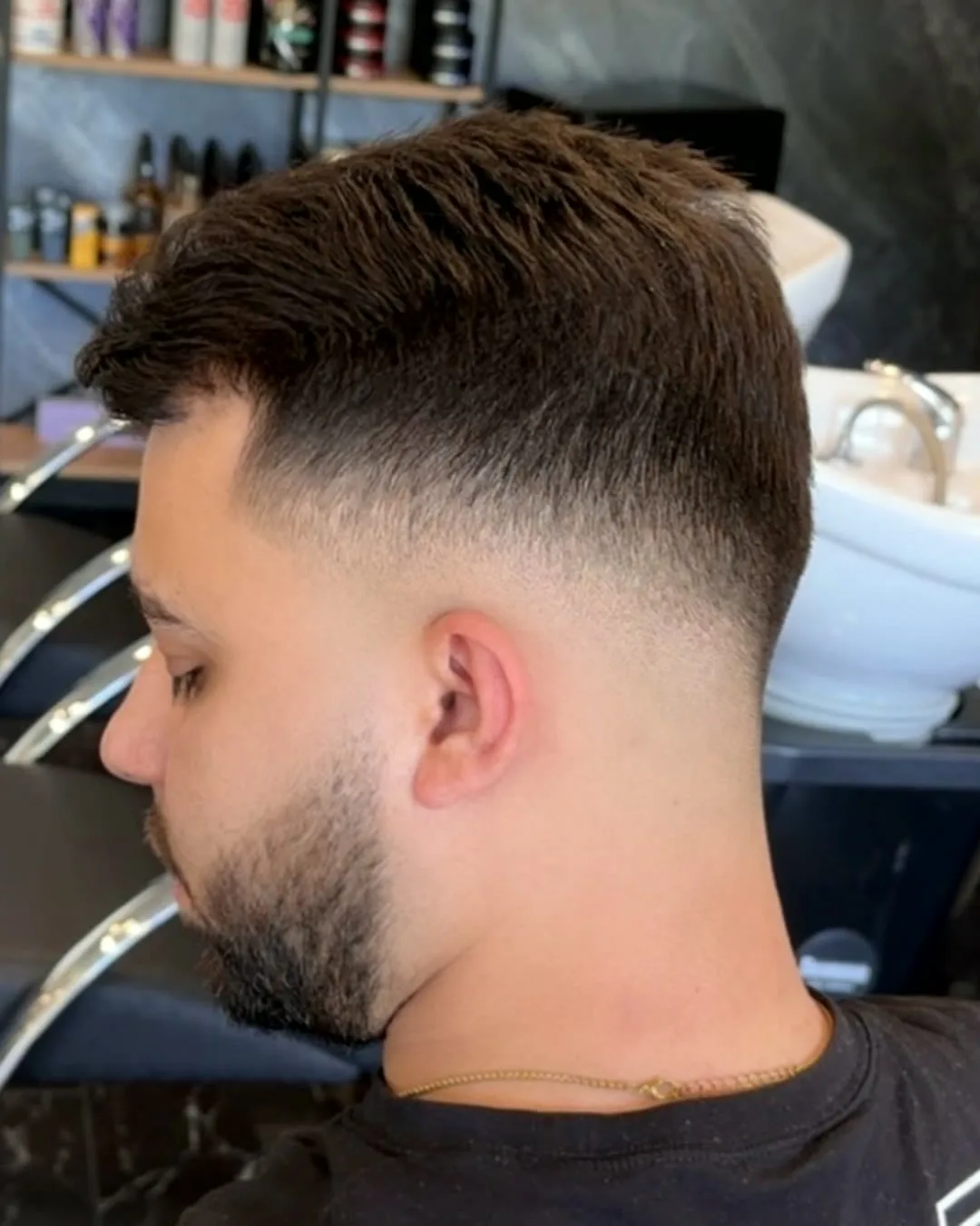 Skin fade met scherpe lijn